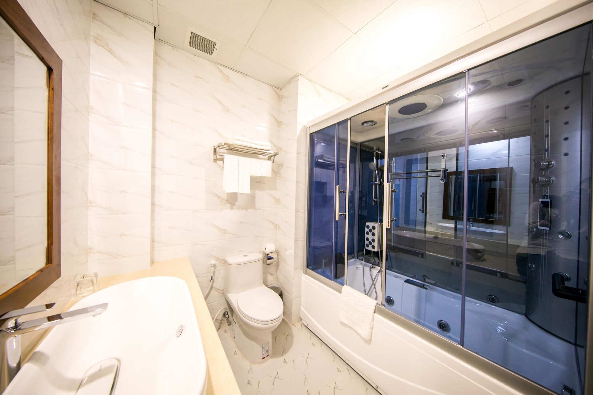 Le Saigon Hotel Ho Chi Minh City Bagian luar foto